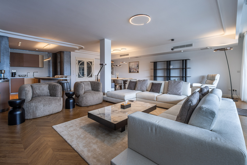 St Julians Seafront Apartment's Image 3