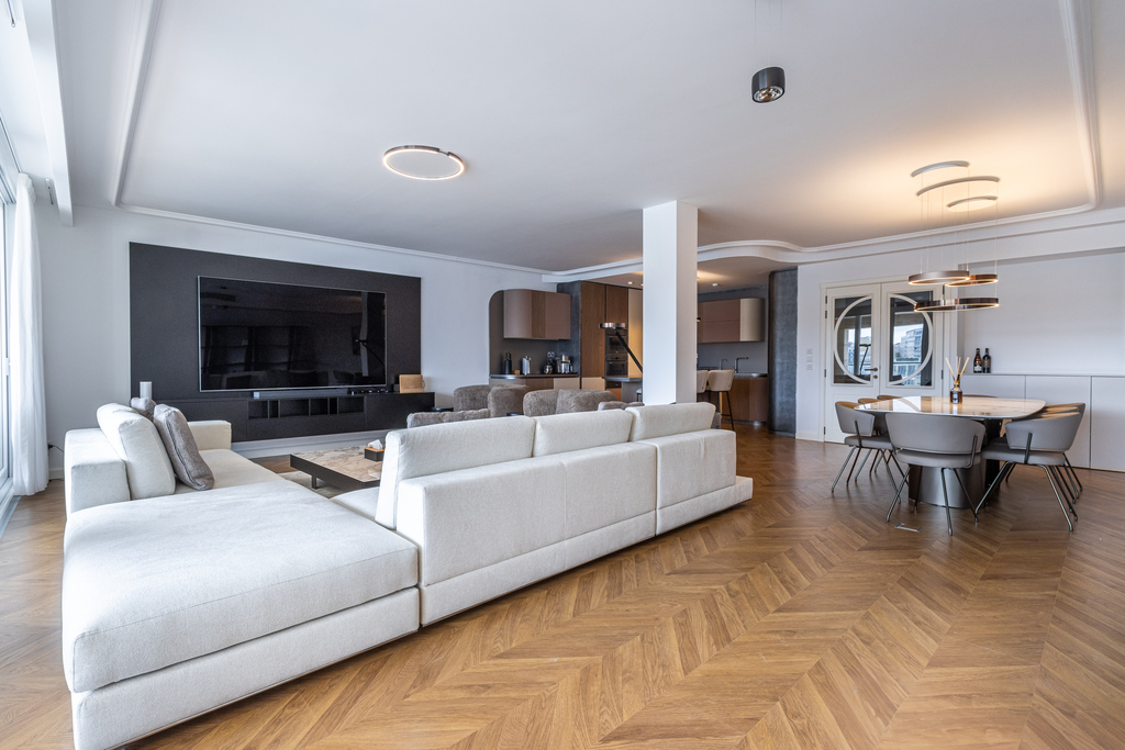 St Julians Seafront Apartment's Image 4