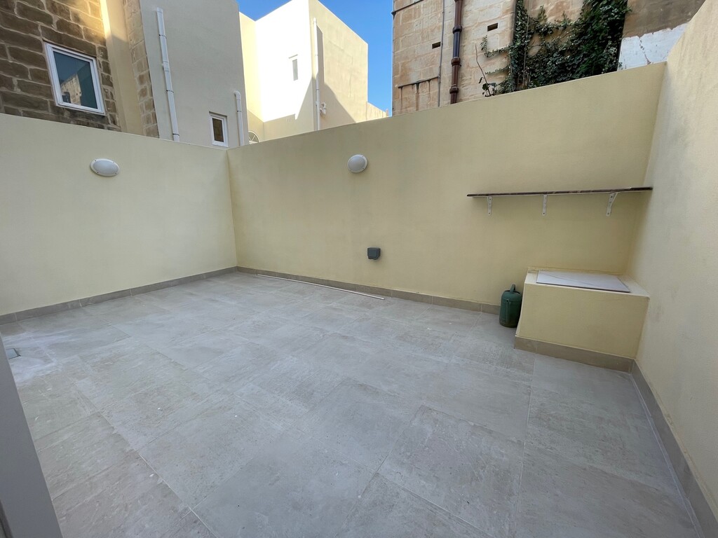 P_006325_Sliema-townhouse-to-let