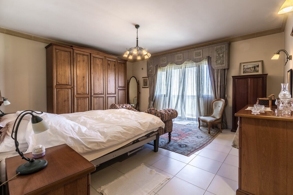 Sliema Seafront Penthouse's Image 11