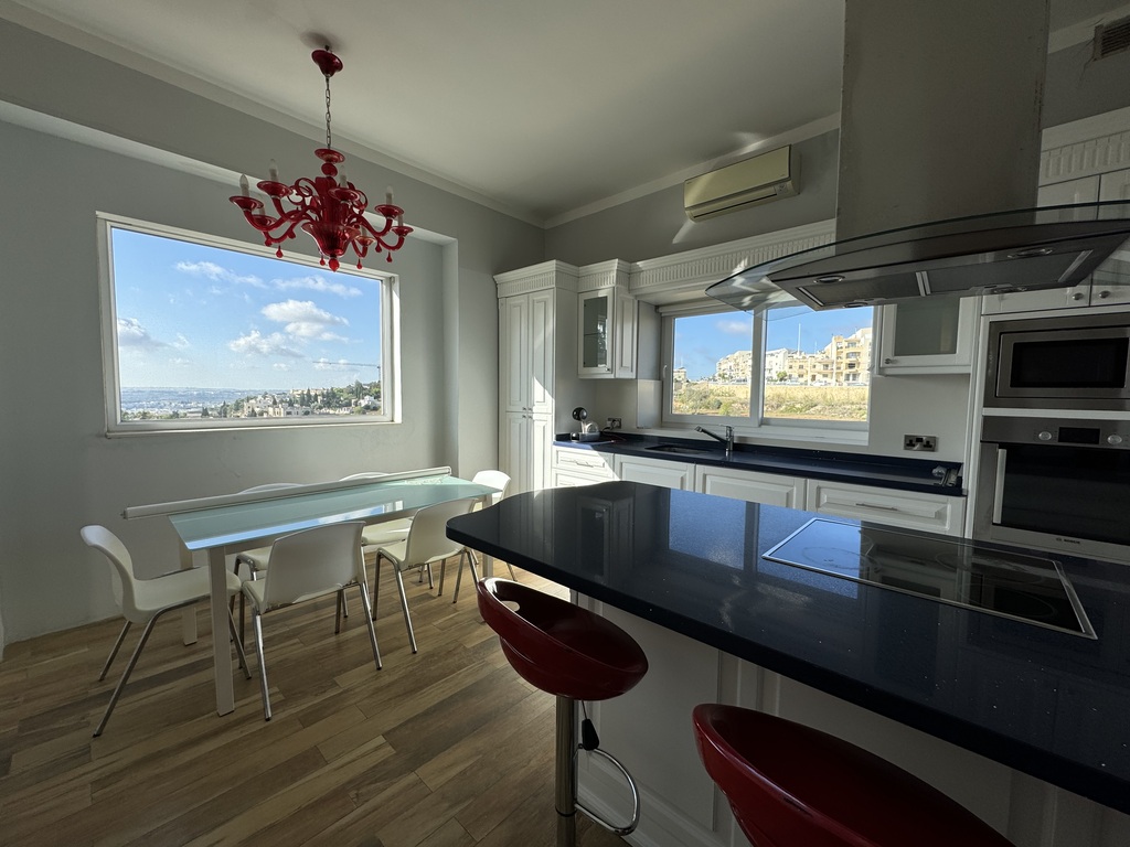 Iklin, Furnished Semi-detached Villa's Image 4
