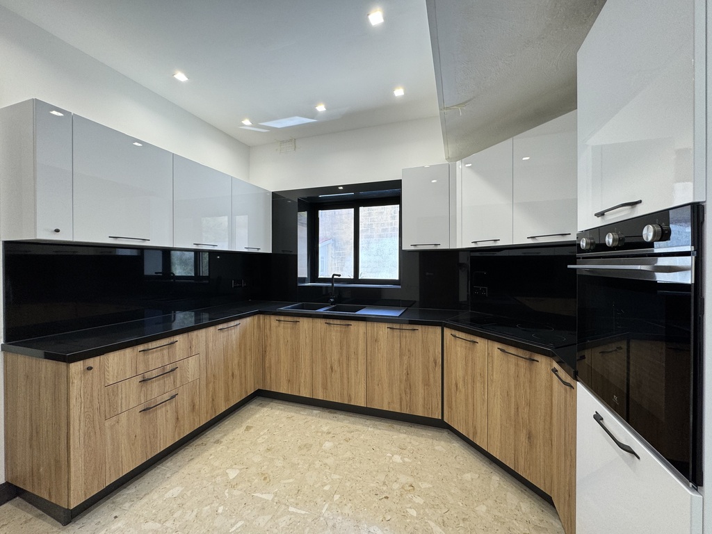Madliena-villa-to-let-6-oyster-christie's