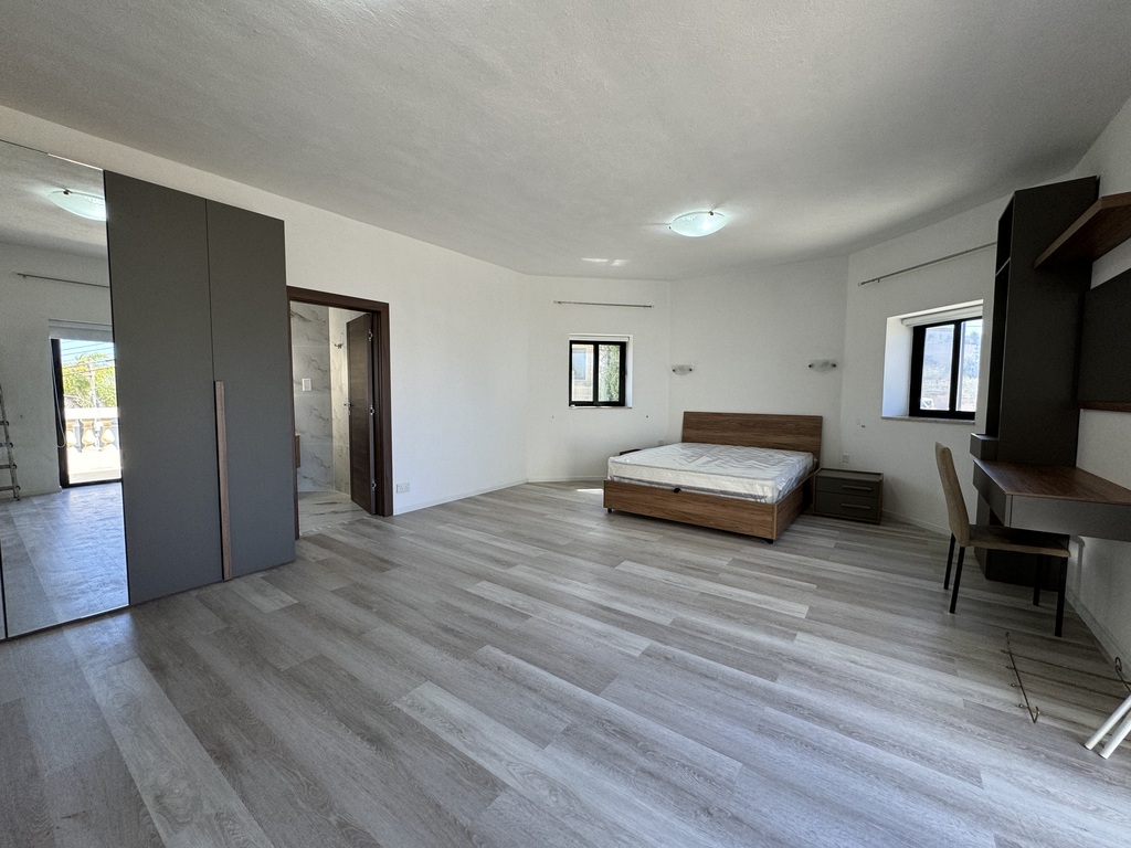 Madliena, Furnished Villa's Image 5