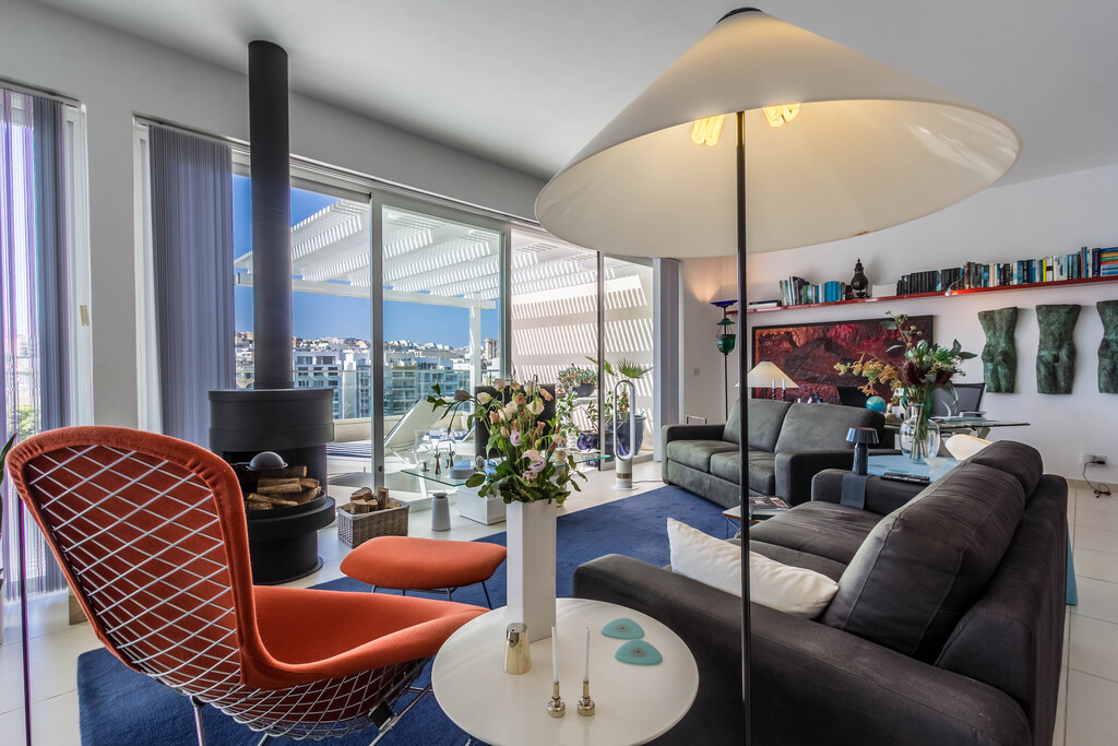 St Julians Seafront Penthouse's Image 3