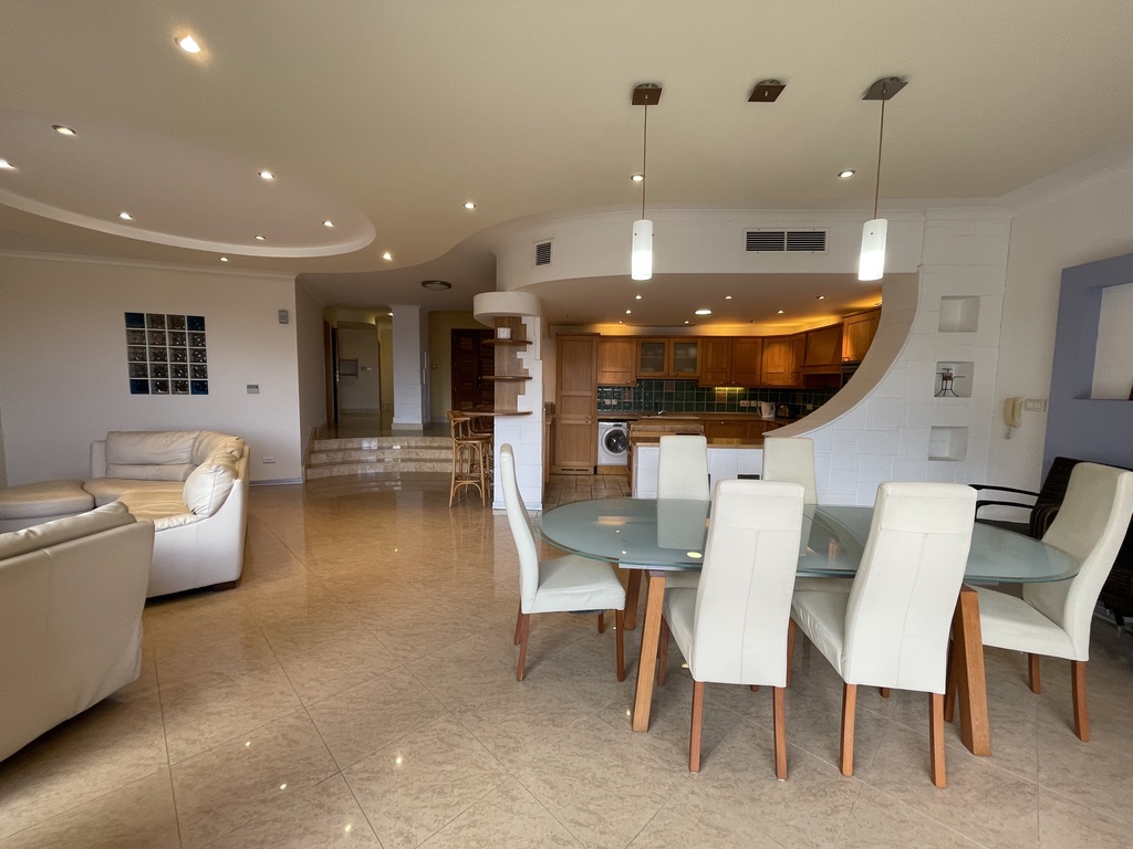 Portomaso, Marina Apartment's Image 4