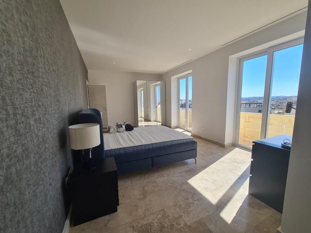 Sliema, Seafront Penthouse's Image 4