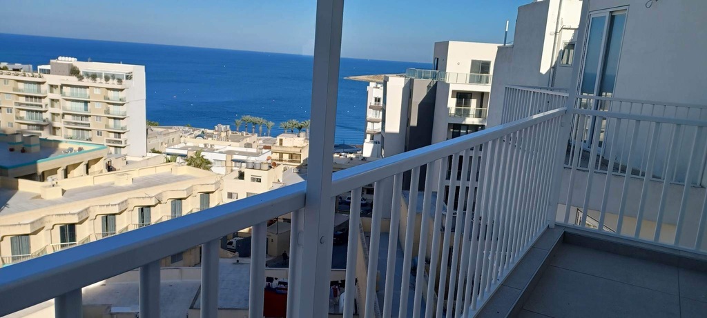 Qawra Furnished Penthouse's Image 4