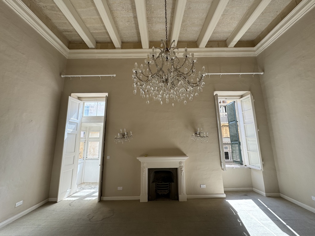 Valletta_townhouse_for_sale-5-oyster_christie's