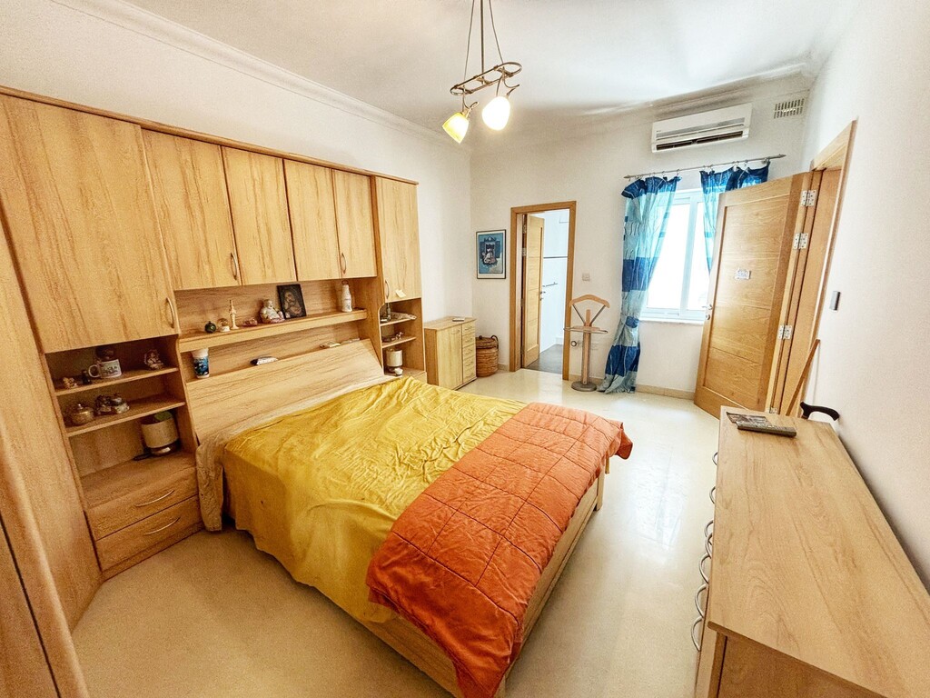 Ibragg-apartment-to-let-great-climate-oyster-christies