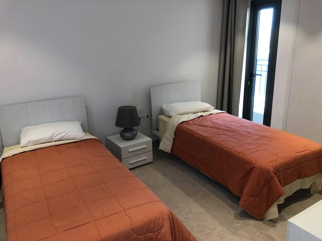 Portomaso, Furnished Apartment's Image 4