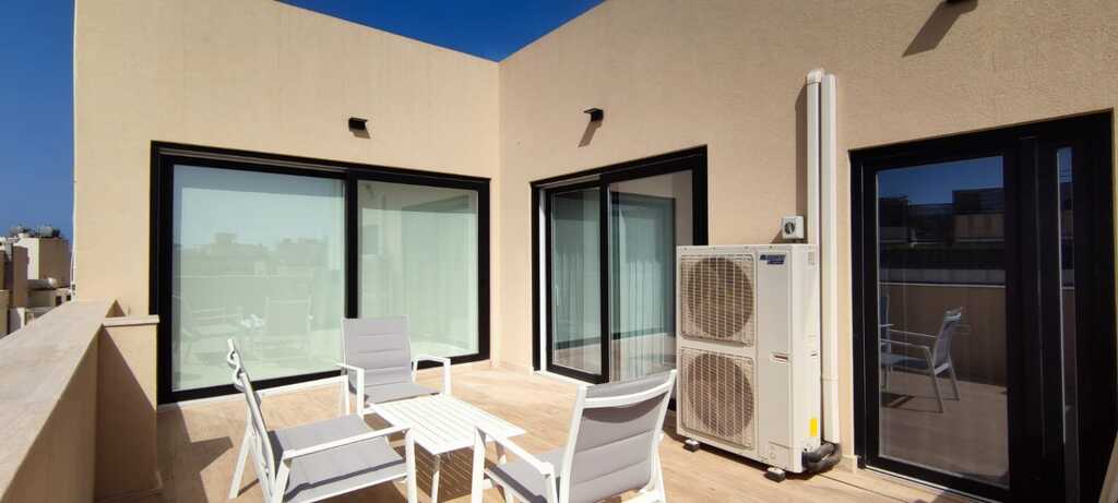 Sliema, Luxury Furnished Penthouse's Image 19