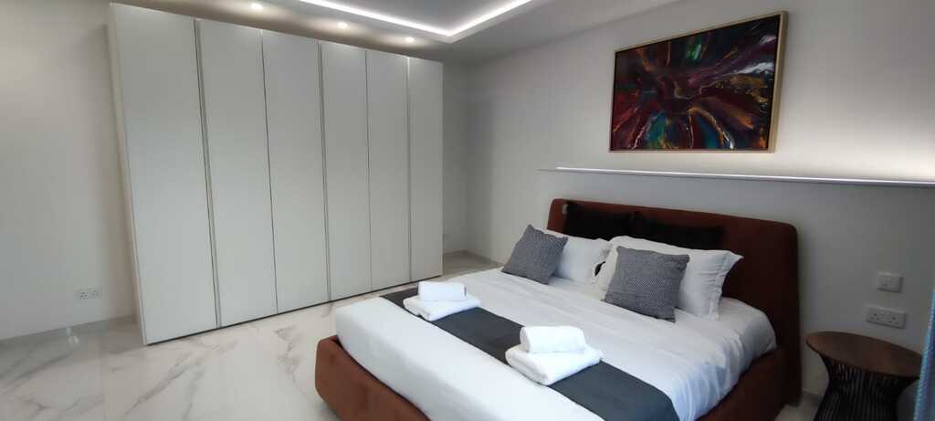 Sliema, Luxury Furnished Penthouse's Image 12