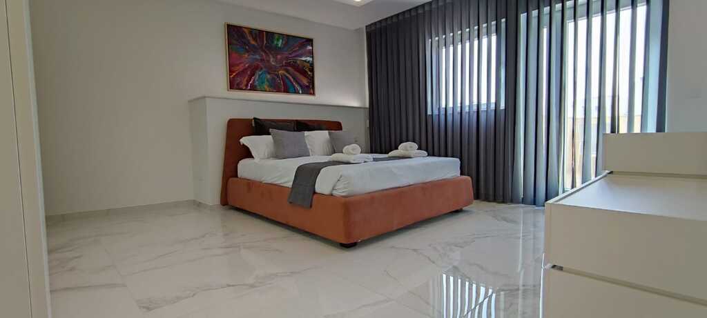 Sliema, Luxury Furnished Penthouse's Image 10