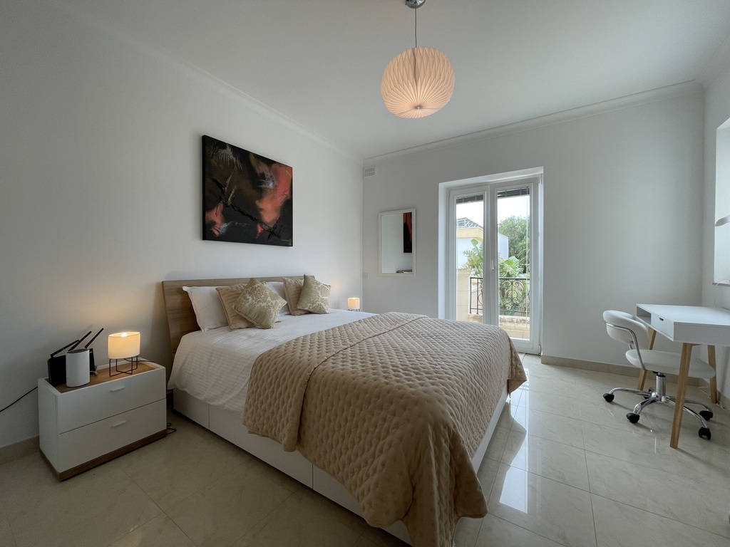 Madliena, Elegant Villa's Image 8