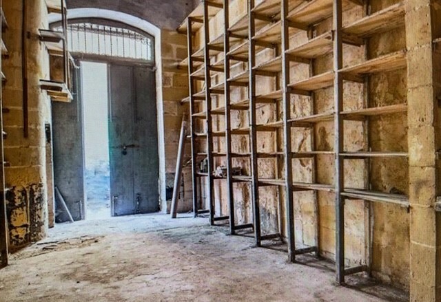 Valletta, Unconverted Bar/Restaurant's Image 9