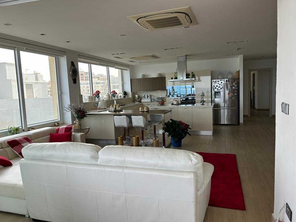 P_006670_Sliema-apartment-for-sa