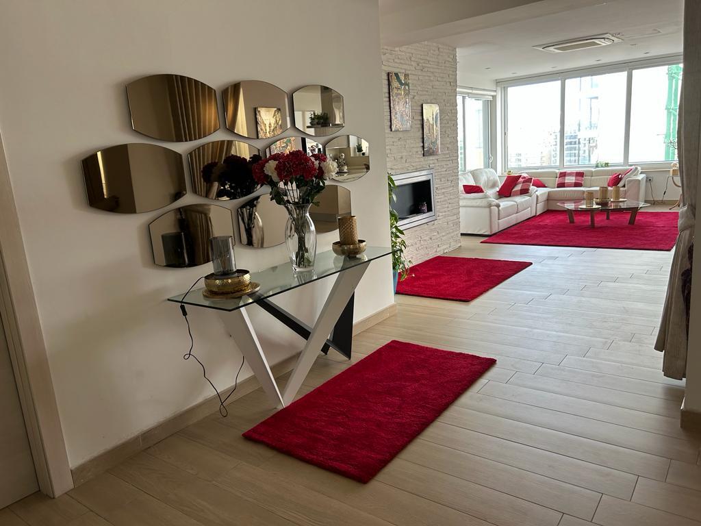 Sliema Seafront  Apartment's Image 4