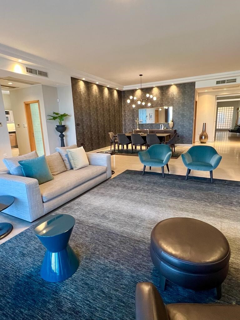 St Julians Seafront Apartment's Image 4