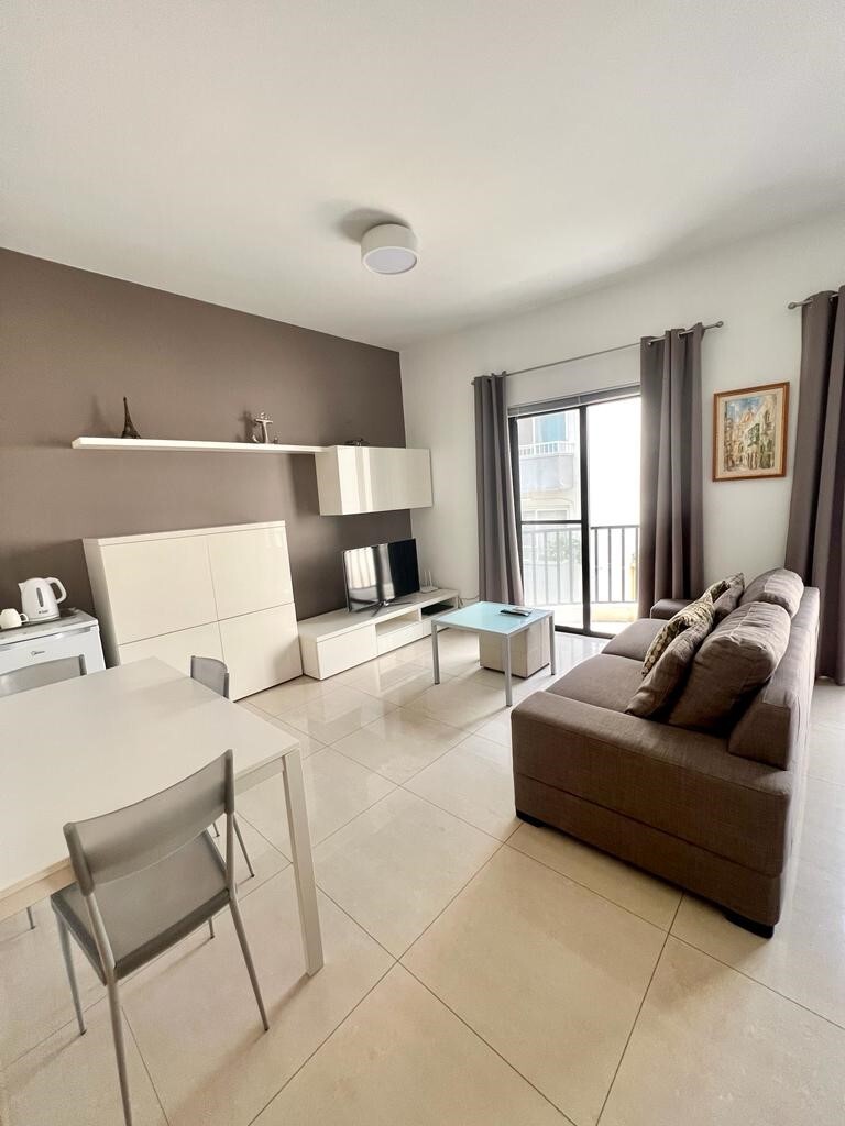 St Julians Seafront Apartment's Image 11