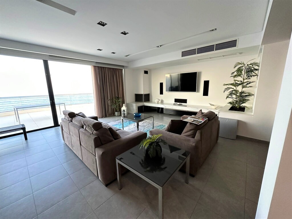 P_006677_Sliema-apartment-to-let
