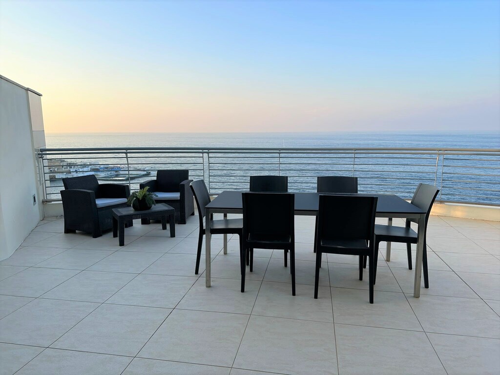 P_006677_Sliema-apartment-to-let