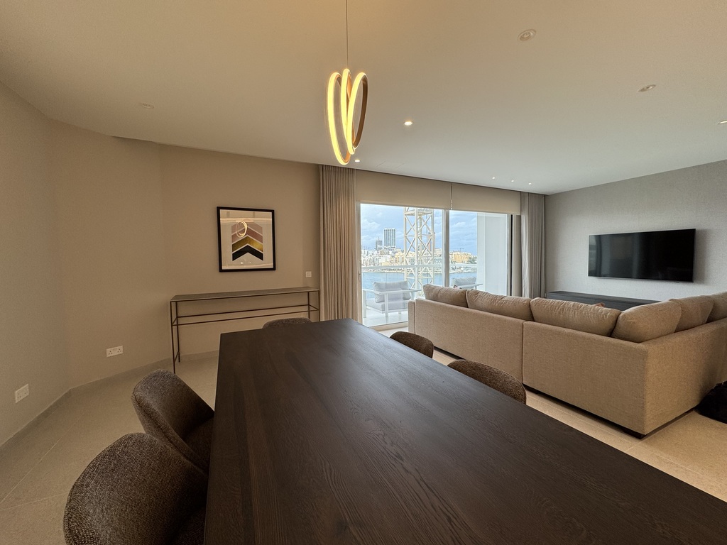 Malta_apartment_to_let-Sliema_front_balcony_seaview-oster_christie's