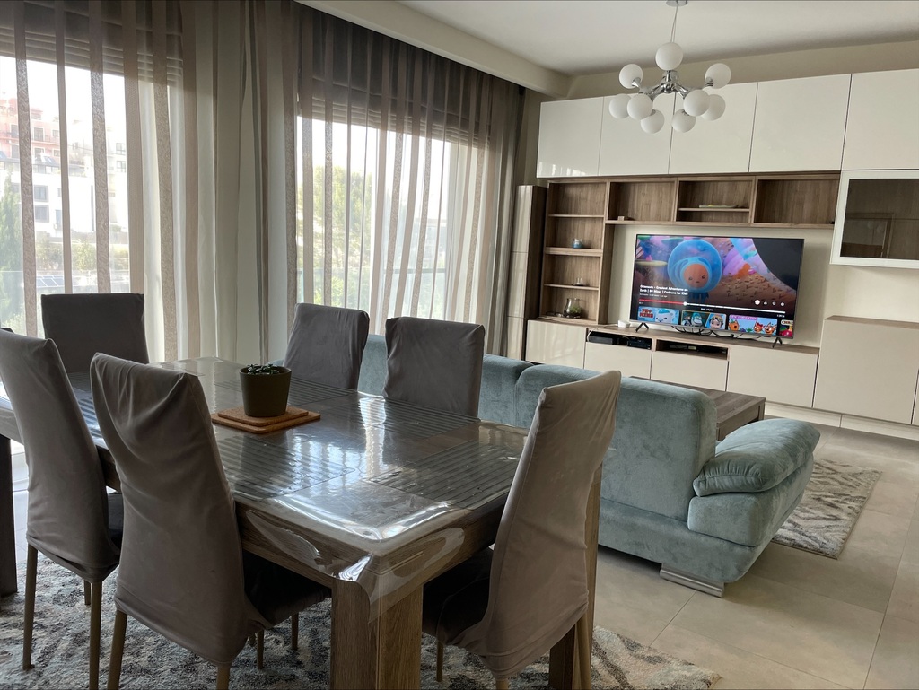 P_006687_St.Julians_maisonette_t