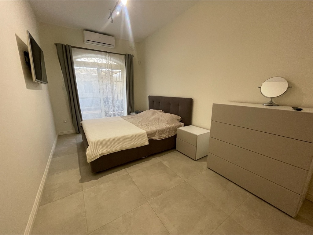 St Julians, Furnished Maisonette's Image 4