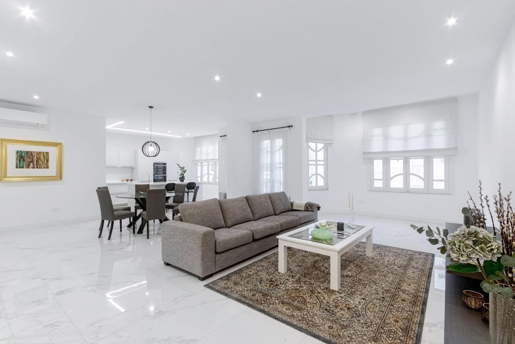 P_006694_Sliema_apartment_to_let