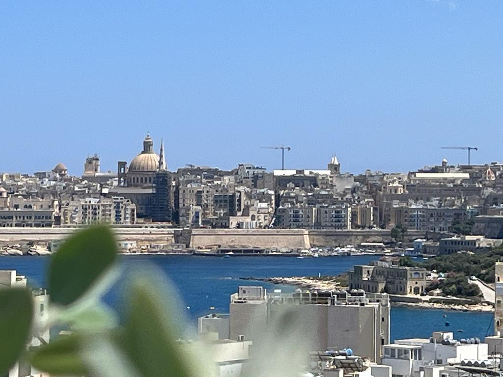 P_006701_Sliema_townhouse_to_let