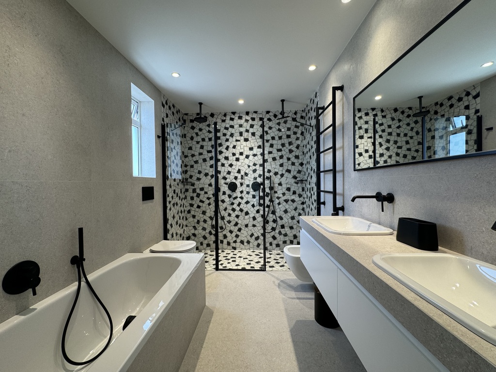 Malta_penthouse_to_let-beachfront_property-oyster_christie's