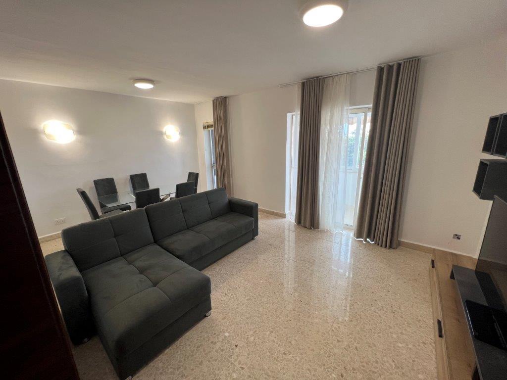 P_006716_St.Julians_apartment_to