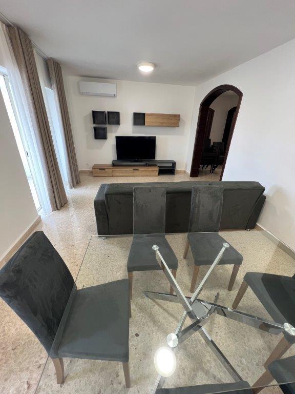 P_006716_St.Julians_apartment_to