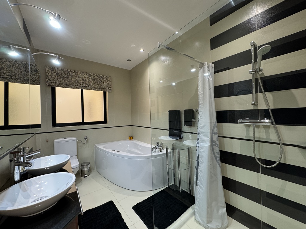 Sliema, Seafront Apartment's Image 13