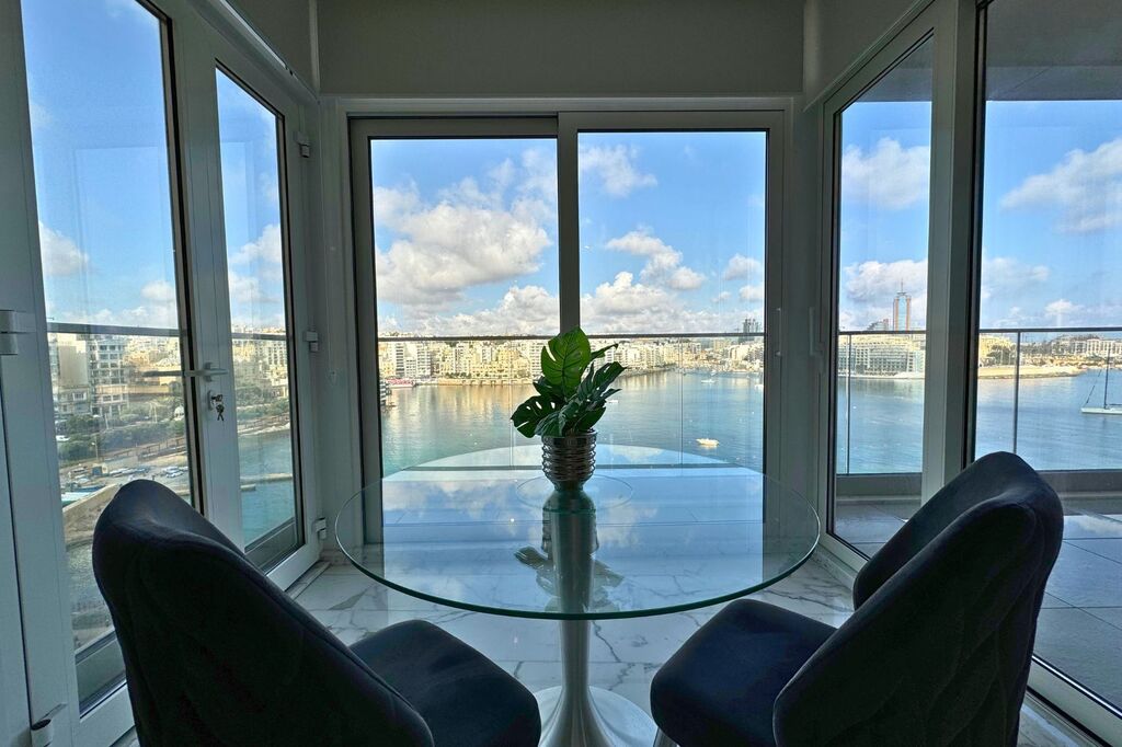 Sliema-apartment-to-let-seafront-oyster-christies