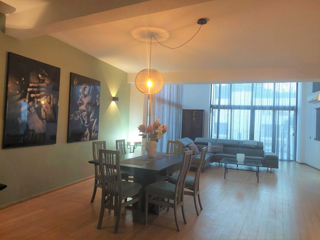 Sliema, Furnished Duplex Penthouse's Image 3