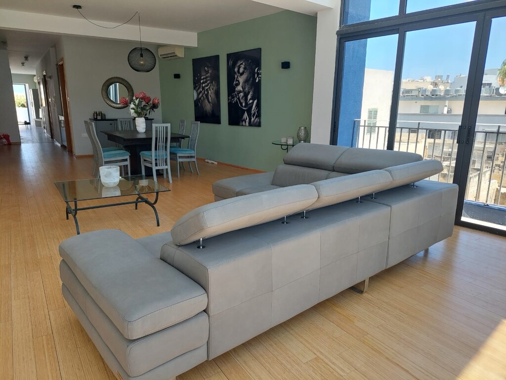 P_006721_Sliema_penthouse_to_let