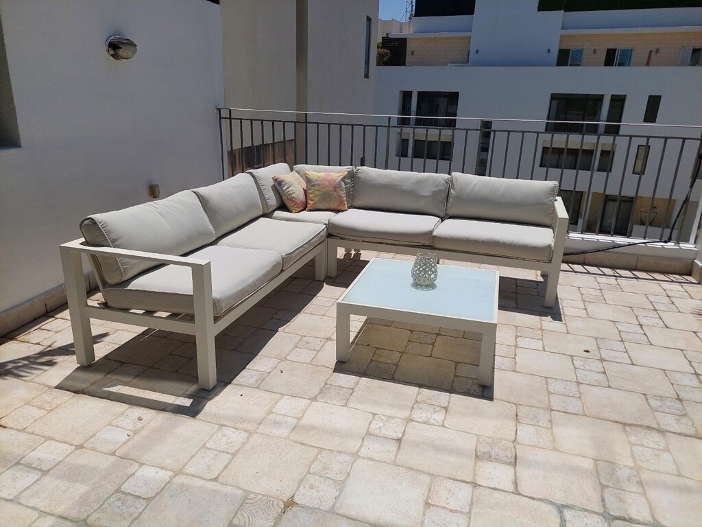 Sliema, Furnished Duplex Penthouse's Image 10