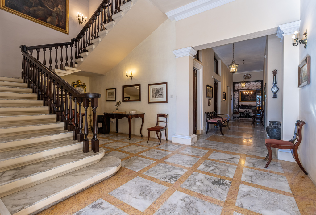 Ta' Xbiex, Furnished Villa's Image 9