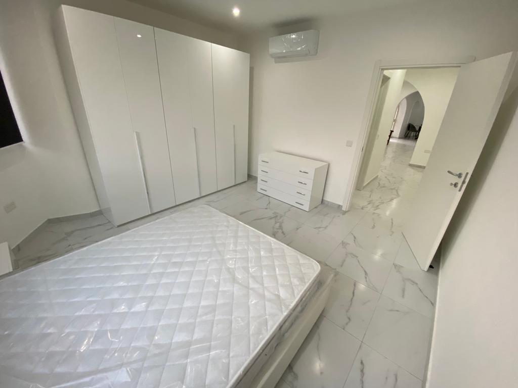 Sliema, Seafront  Apartment's Image 4
