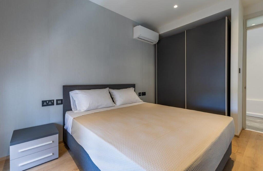 Floriana, Furnished Duplex Apartment's Image 5