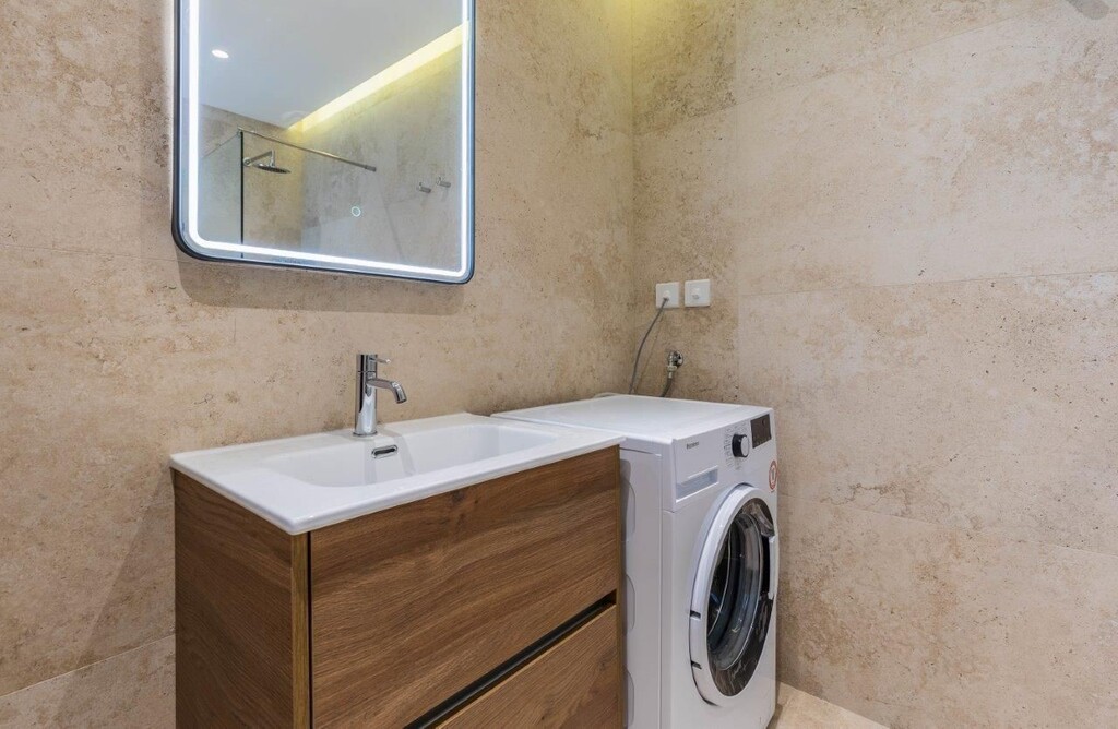 Floriana, Furnished Duplex Apartment's Image 8