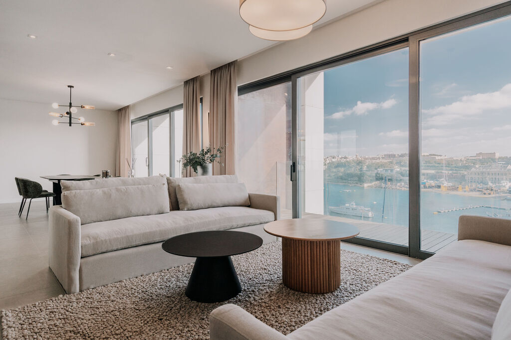 Sliema_apartment_to_let-2-oyster_christie's