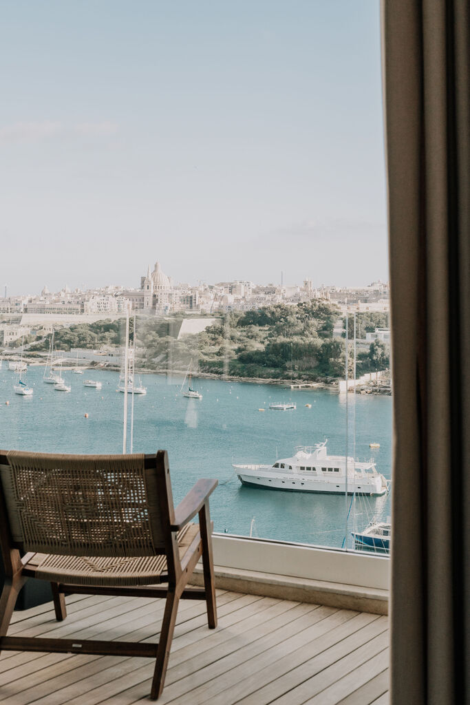 Sliema_apartment_to_let-seaview_property-oyster_christie's