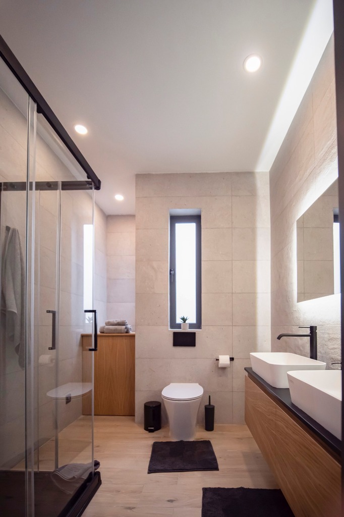 St Julians Seafront Penthouse's Image 15