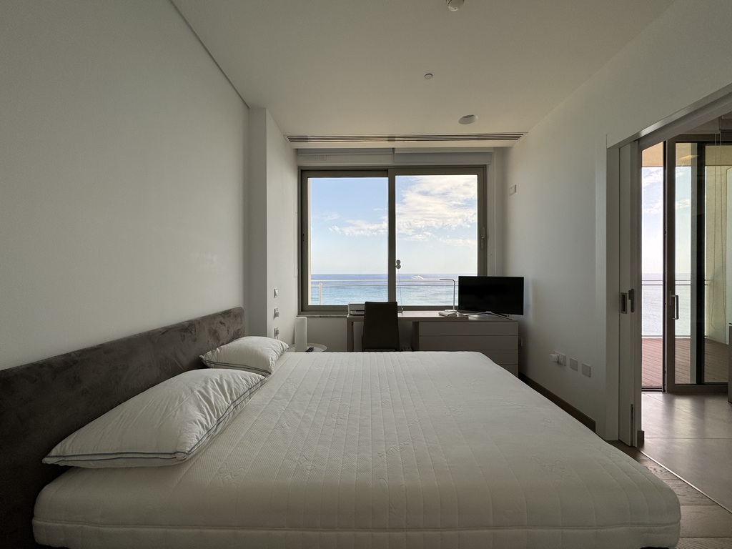 Tigne Point, Seafront  Apartment's Image 4