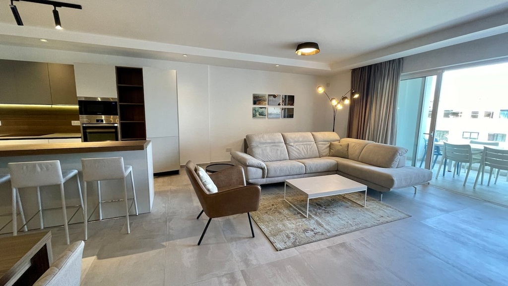P_006913_St.Julians-apartment-to