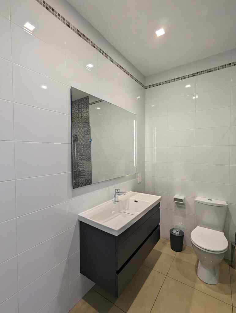 Gzira Furnished Penthouse's Image 12