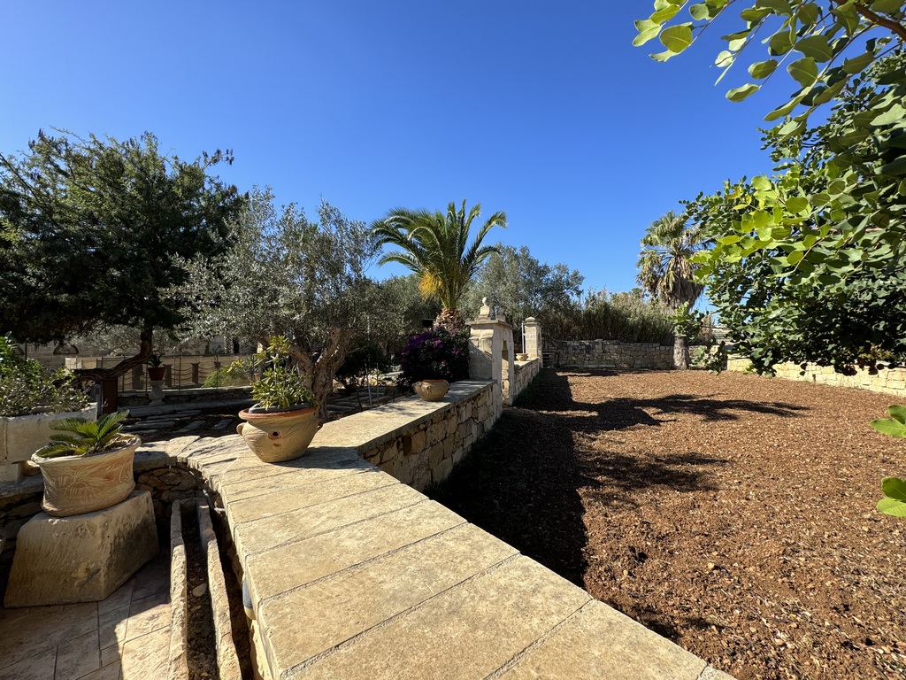 Bidnija Furnished Bungalow's Image 4