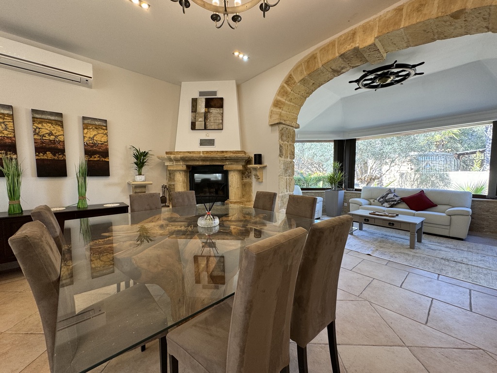 Bidnija Furnished Bungalow's Image 6